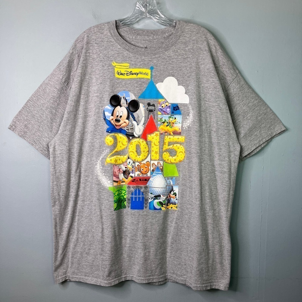 Walt Disney World 2015 Adult Mickey Mouse and Friends Gray Graphic T-Shirt 2XL